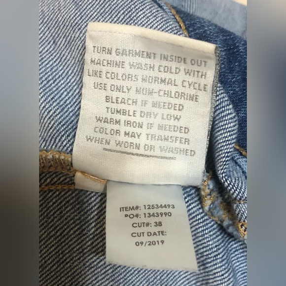 torrid Light Denim Button-Up Short Jean Jacket First at Fit Cut #38 with pockets - Picture 12 of 12